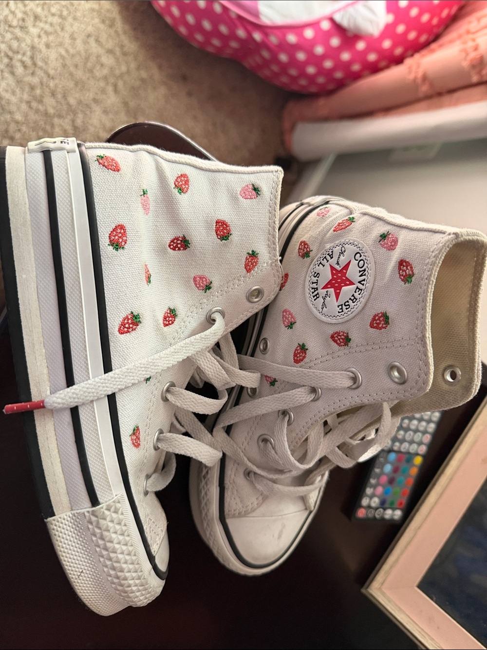 Kids Strawberry Platform Converse